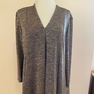 Joseph Ribkoff Woman’s V-Neck Top